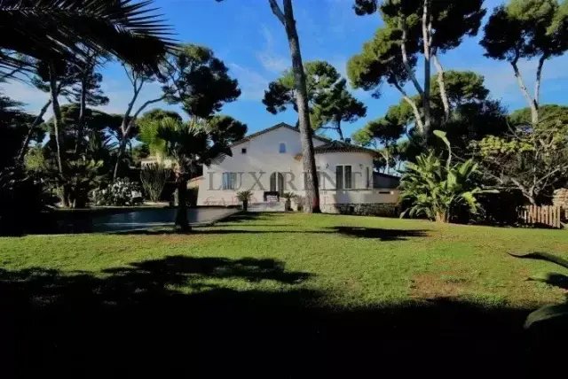 Villa in Fontmerle, Antibes, France 1 - 15260635