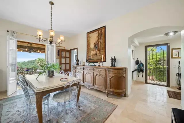 Villa in Nord, La Gaude, France 3 - 17929447