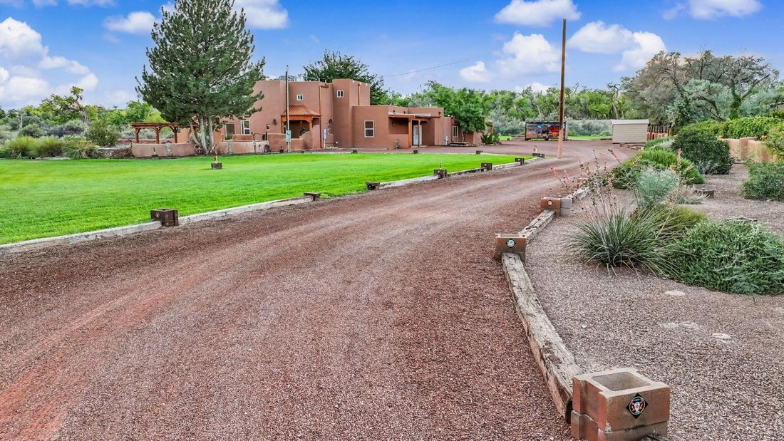 House in Bernalillo, New Mexico, United States 2 - 18670288
