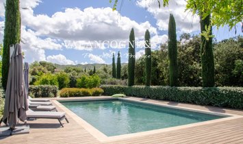Estate in Eygalières, Provence-Alpes-Côte d'Azur, France 2