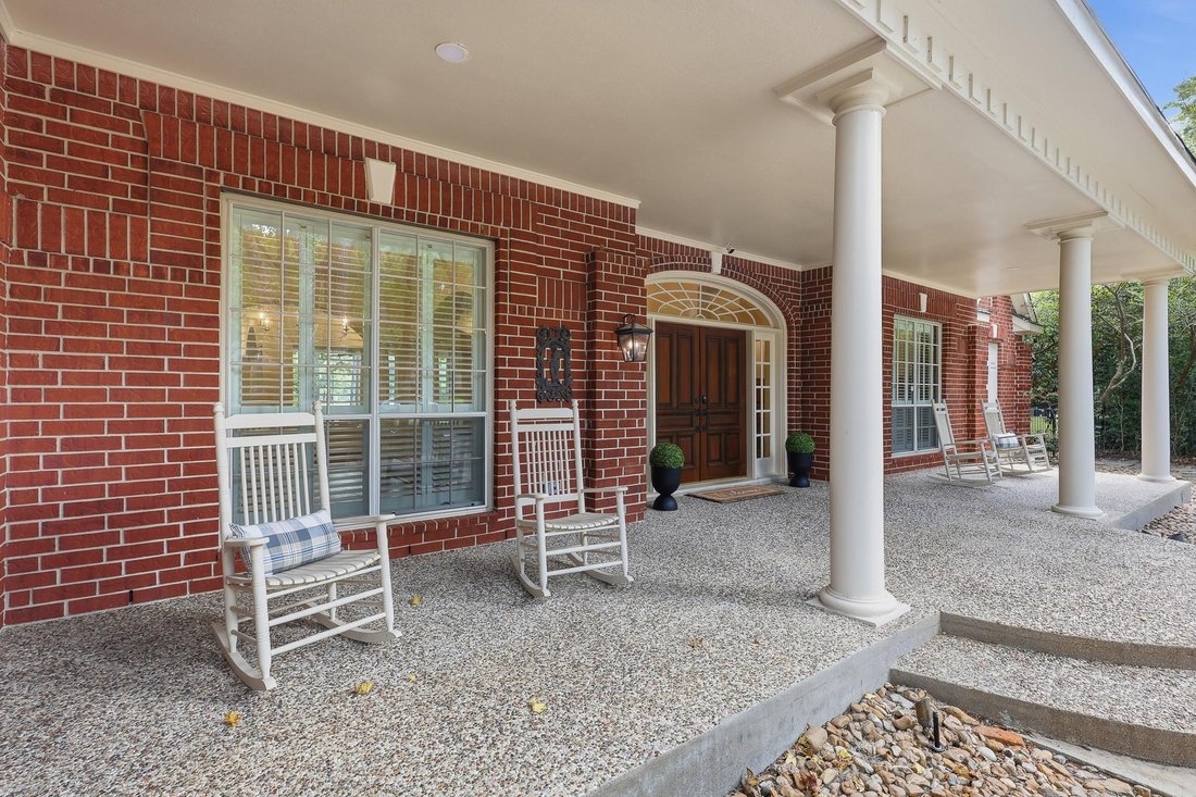 House in The Woodlands, Texas, United States 3 - 18664126