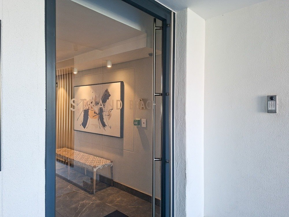 Apartment in Sea Point, Cape Town, South Africa 4 - 18665074