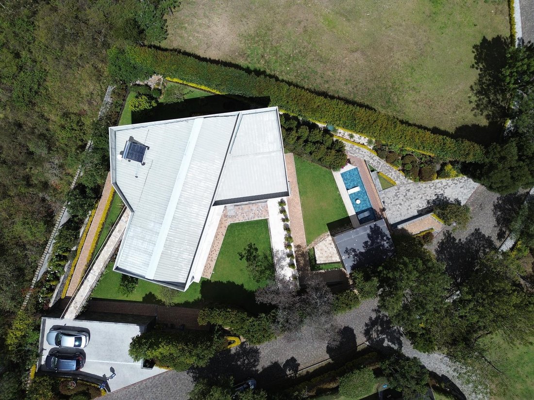 House in Quito, Pichincha, Ecuador 3 - 18660386