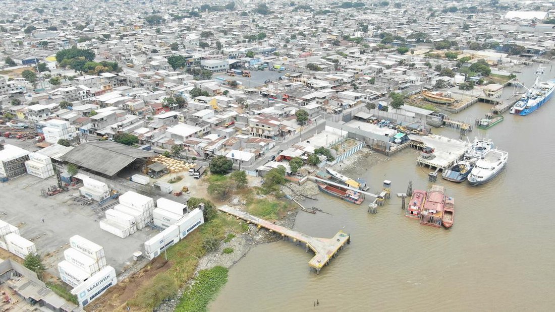 Land in Guayaquil, Guayas, Ecuador 1 - 18660298