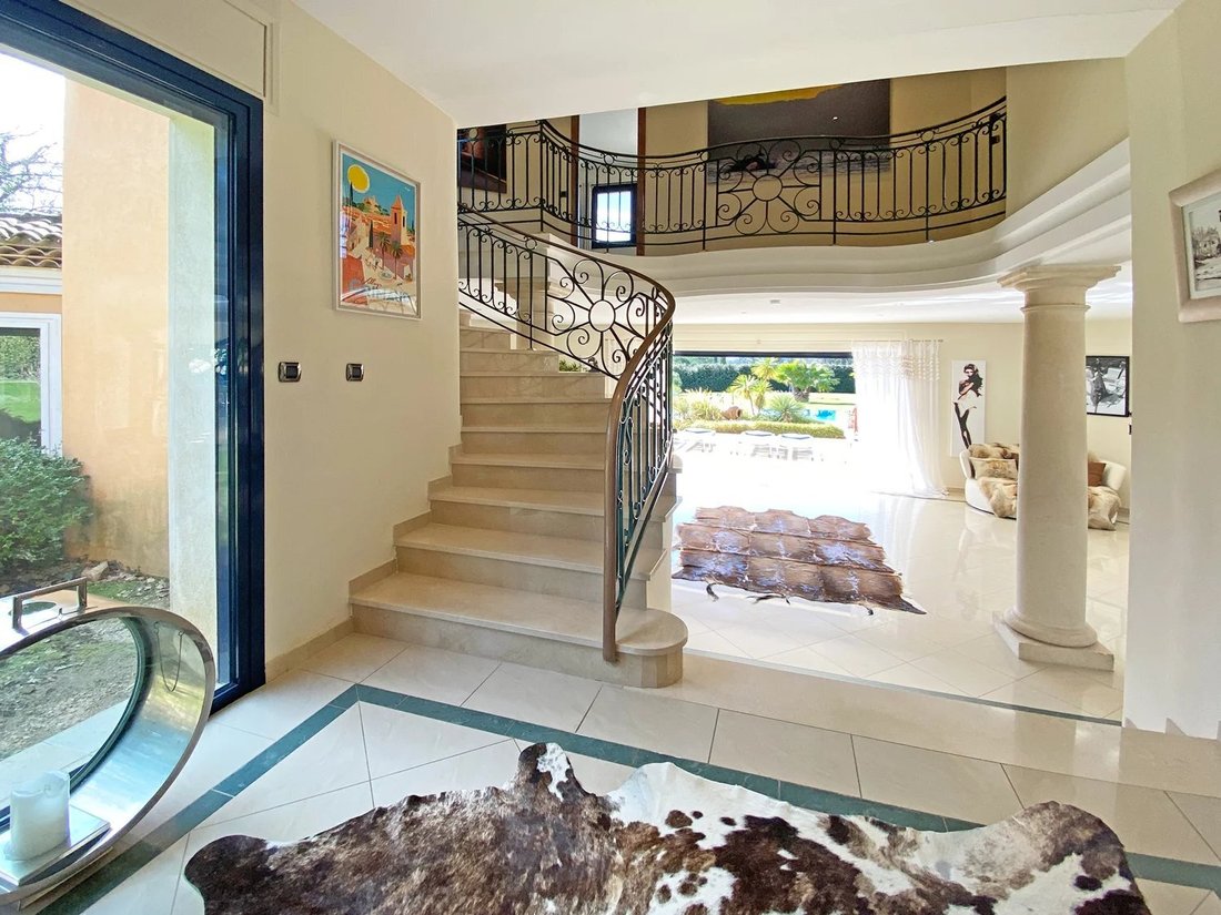 Villa in Grimaud, Provence-Alpes-Côte d'Azur, France 5 - 13846222