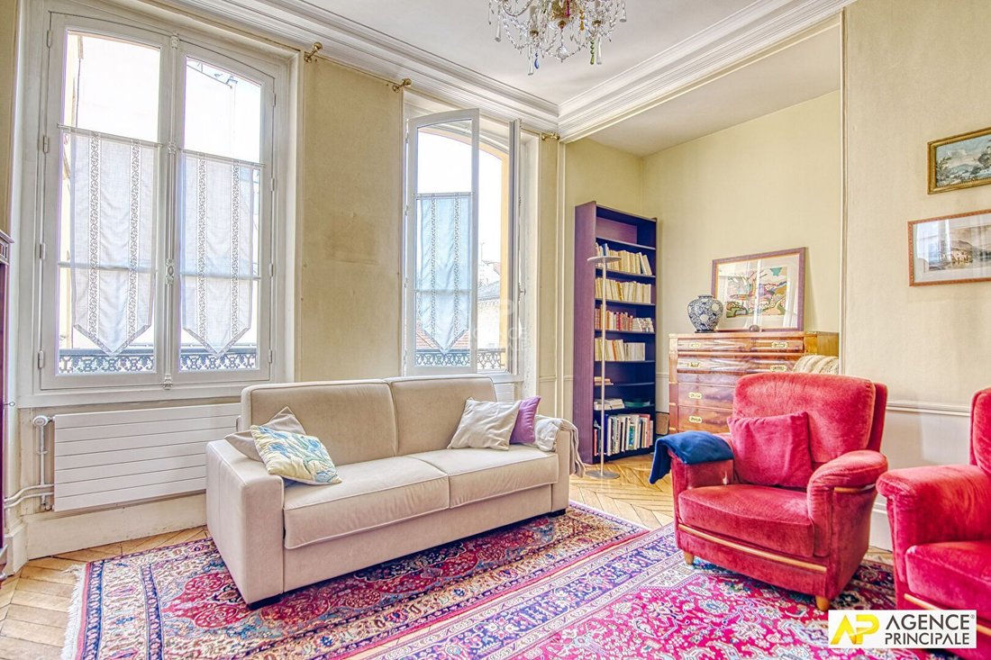 Apartment in Domaine National du Château, Versailles, France 2 - 18660260