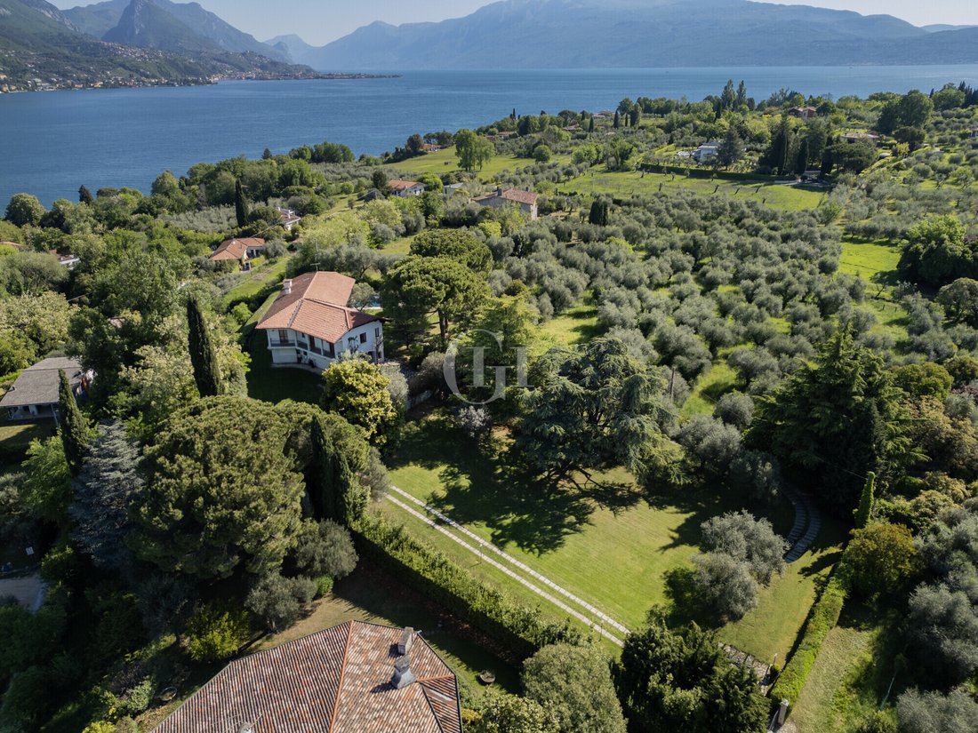 Villa in San Felice del Benaco, Lombardy, Italy 1 - 18666482