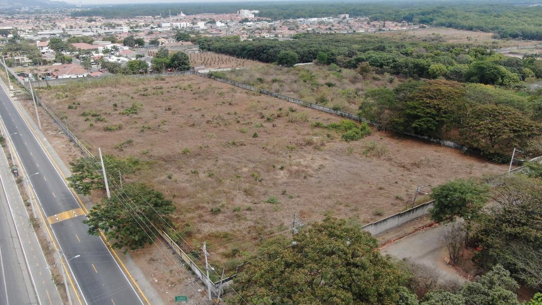 Land in Guayaquil, Guayas, Ecuador 4 - 18660413