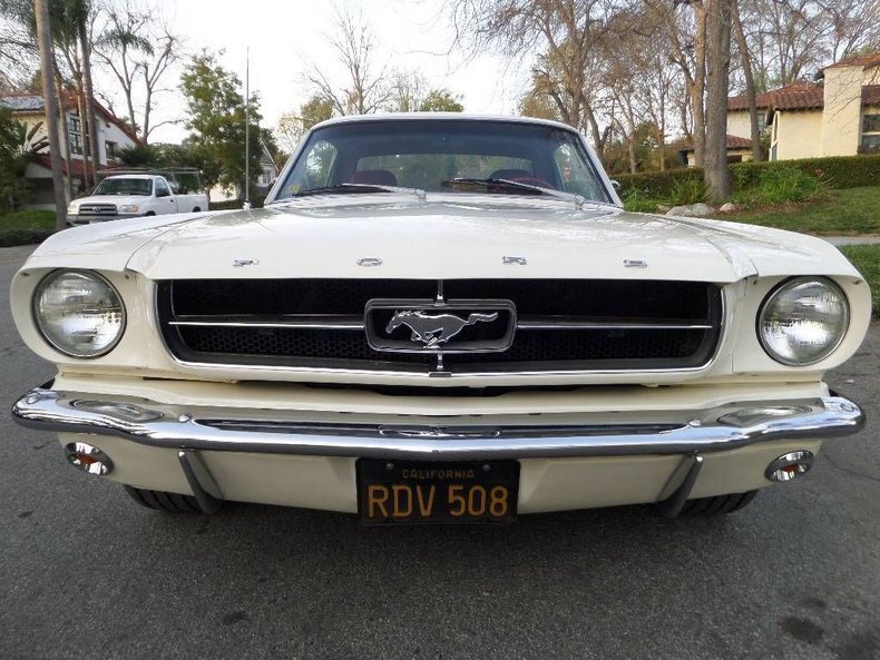 Coupe in Glendale, United States 5 - 18666333