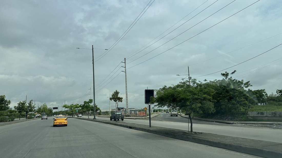 Land in Guayaquil, Guayas, Ecuador 4 - 18660740