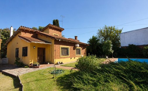 House in Arana, Buenos Aires Province, Argentina 1