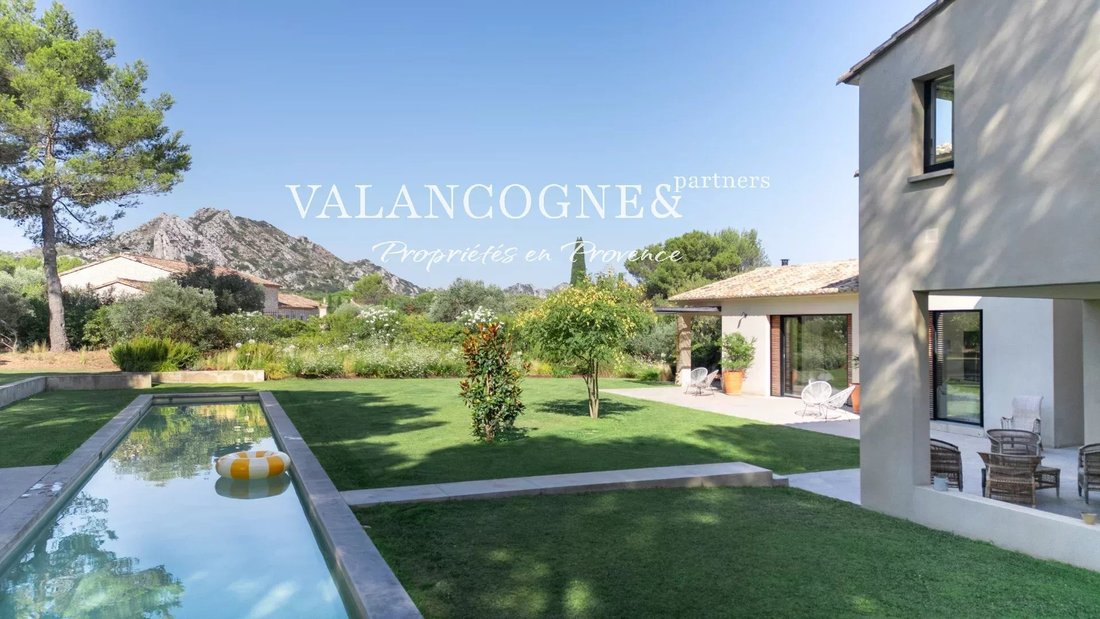 Estate in Eygalières, Provence-Alpes-Côte d'Azur, France 4 - 14724666