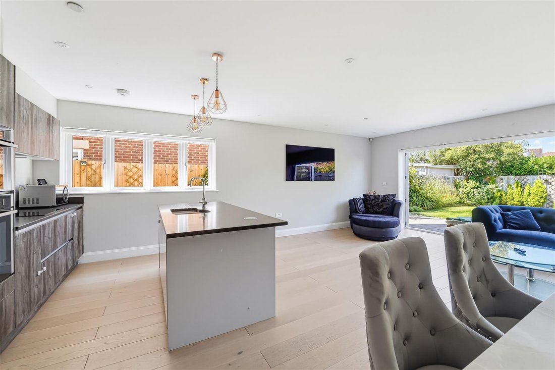 House in Banstead, Reigate and Banstead, England 4 - 18670650
