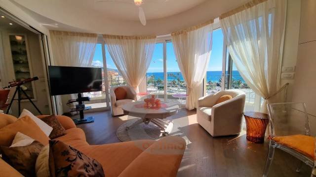Appartement à Menton, Provence-Alpes-Côte d'Azur, France 3 - 18251610