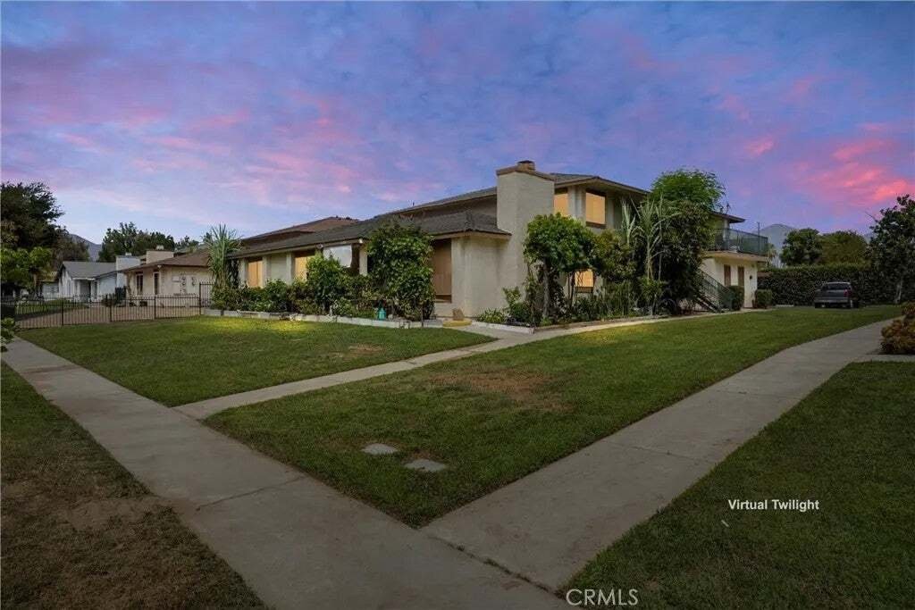 Redlands, California, United States 1 - 18663926