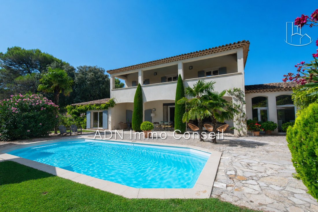 Villa in Mallemort, Provence-Alpes-Côte d'Azur, France 2 - 18668226