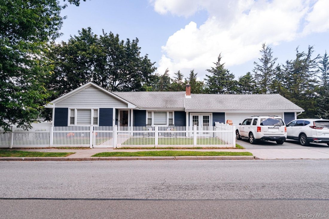 House in Spackenkill, New York, United States 2 - 18669543