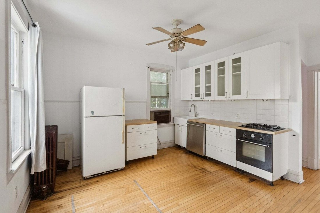 House in Chicago, Illinois, United States 5 - 18669144