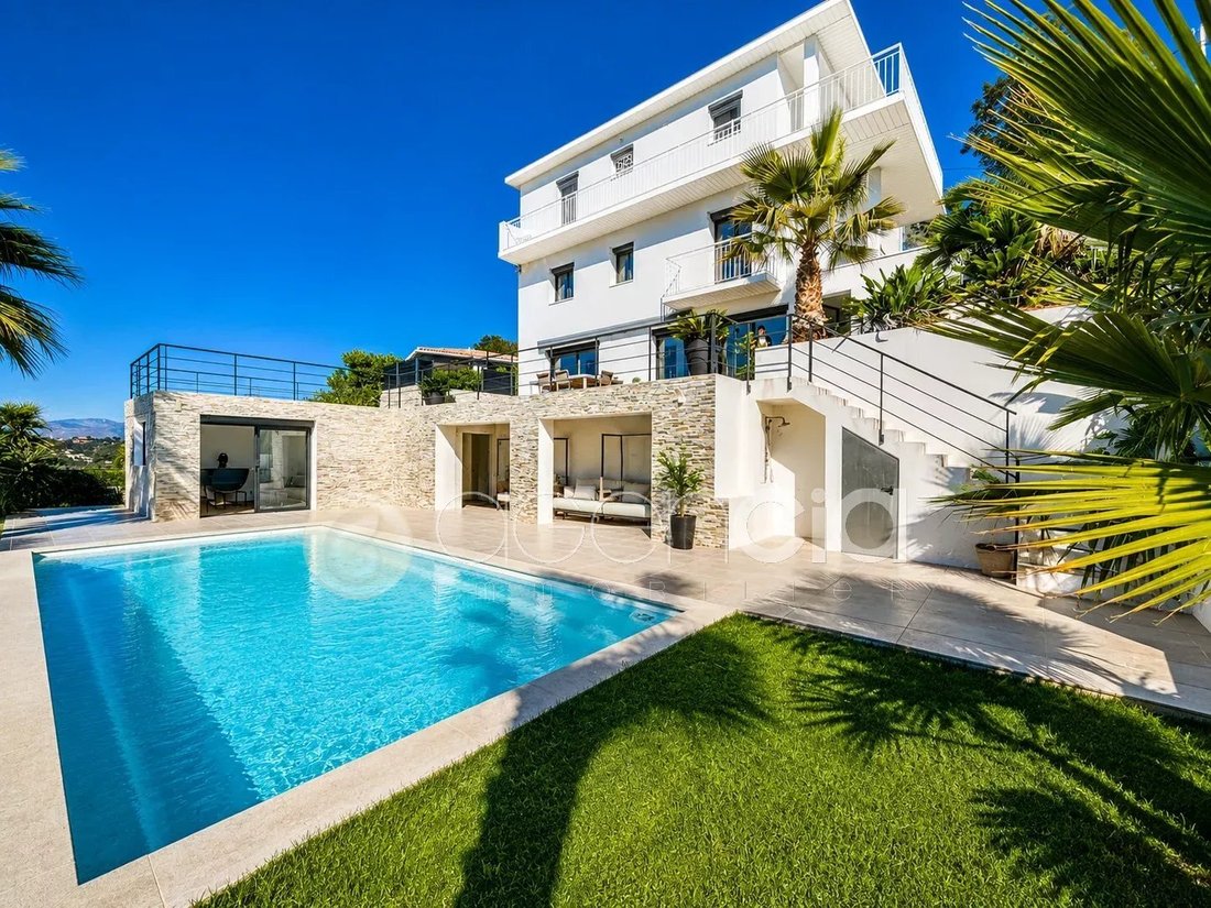 Villa in Nice, Provence-Alpes-Côte d'Azur, France 1 - 15234032