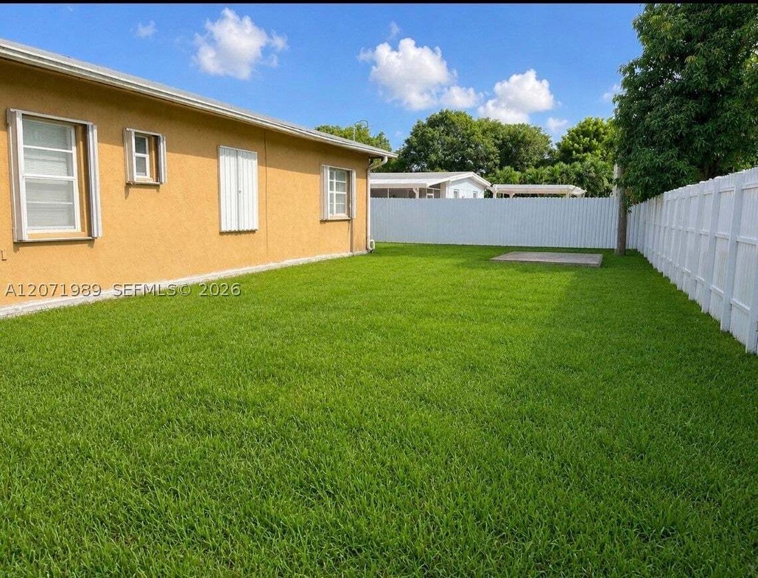 House in Miami, Florida, United States 3 - 18669069