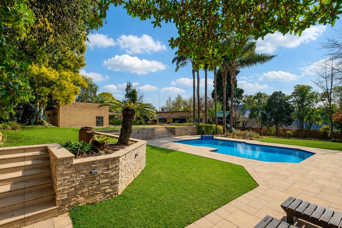 House in Hurlingham, Glenadrienne, Gauteng 2 - 18670100