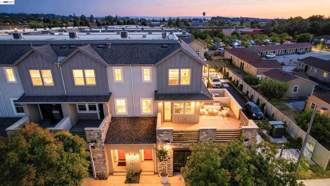 Townhouse in Castro Valley, California, United States 4 - 18662226