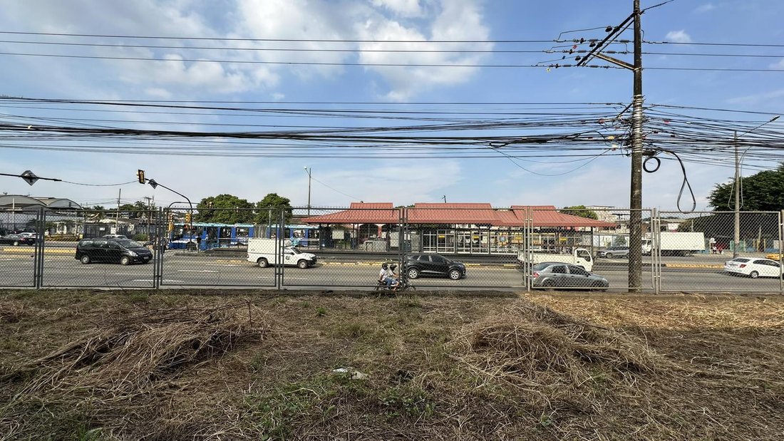 Land in Guayaquil, Guayas, Ecuador 2 - 18660582