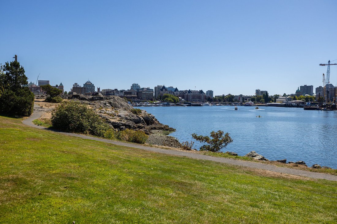 Condo in Victoria, British Columbia, Canada 4 - 18666429