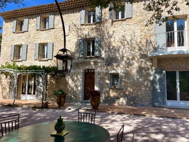 Casa en Le Thoronet, Provenza-Alpes-Costa Azul, Francia 2 - 16245745