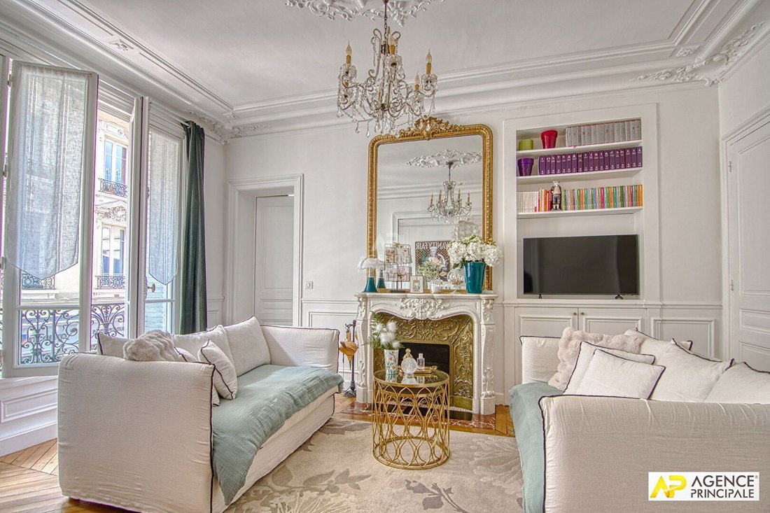 Apartment in Domaine National du Château, Versailles, France 1 - 18660195