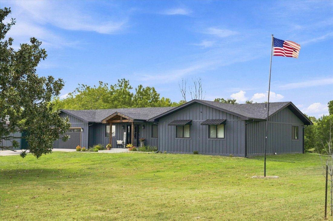 House in Clever, Missouri, United States 4 - 18667904
