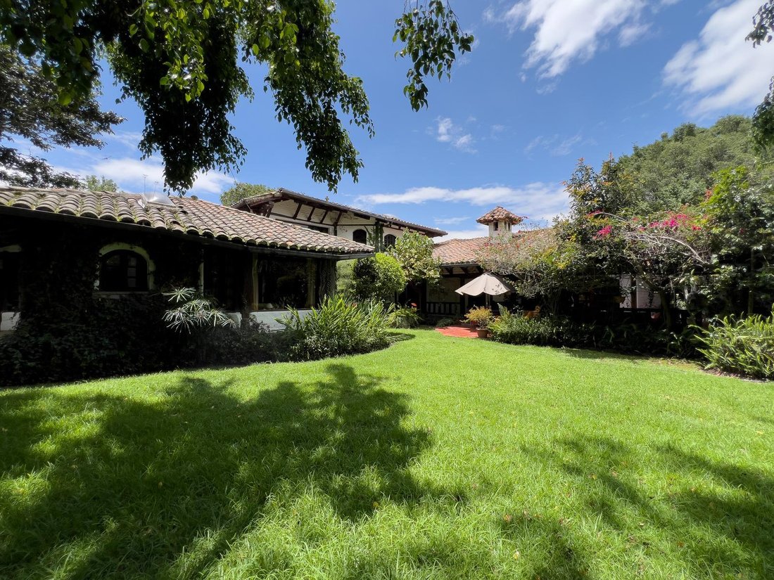 House in Quito, Pichincha, Ecuador 1 - 18660460