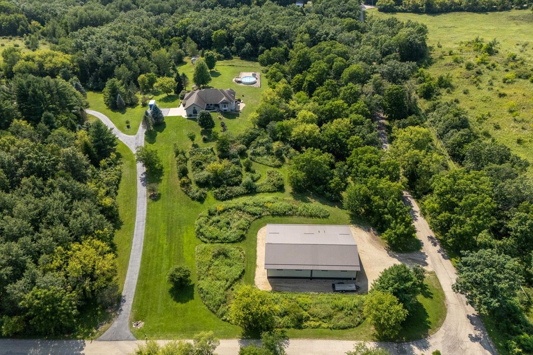 House in Verona, Wisconsin, United States 5 - 18659026
