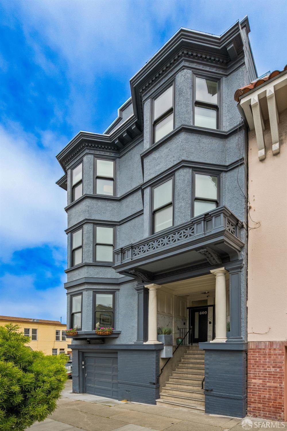 San Francisco, California, United States 1 - 18668823