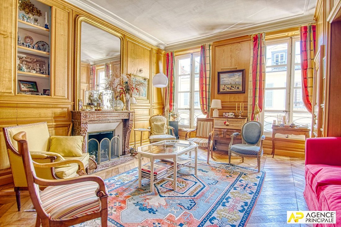 Apartment in Domaine National du Château, Versailles, France 1 - 18660269