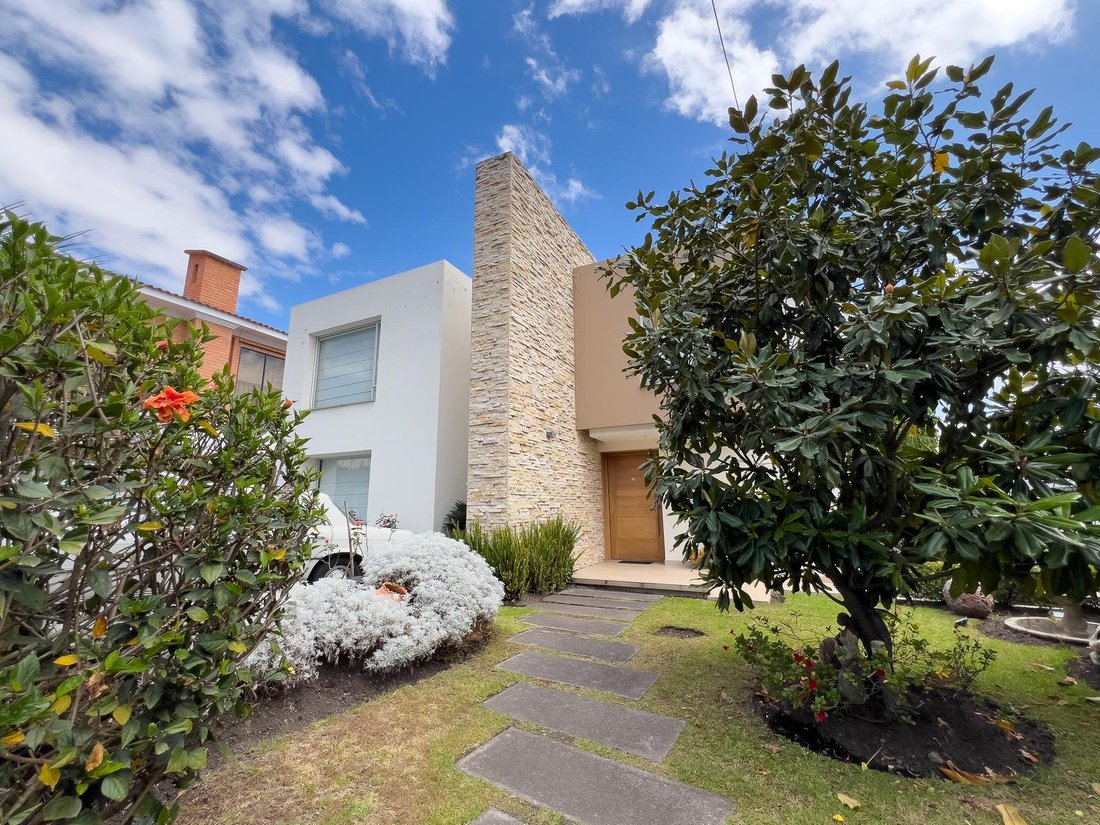 House in Quito, Pichincha, Ecuador 1 - 18660188
