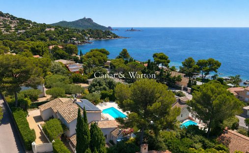 Villa in Aiguebonne, Saint-Raphaël, France 1