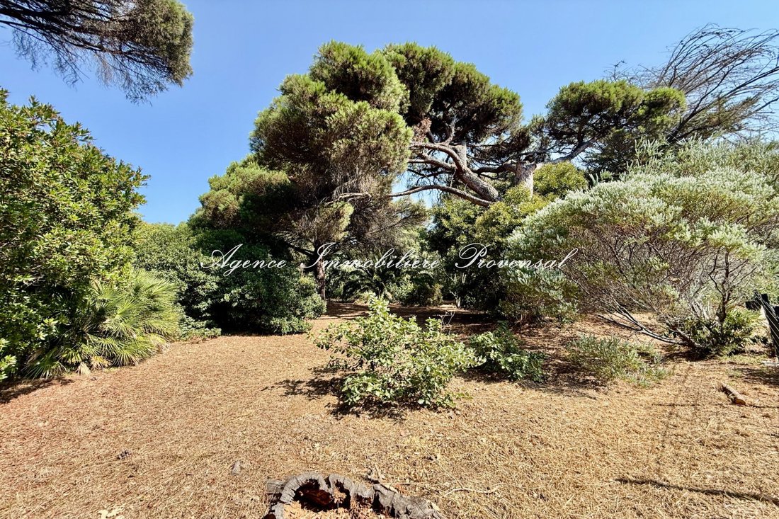 Land in Ville-Les Saquedes-Le Bouillonnet, Sainte-Maxime, France 4 - 18666479