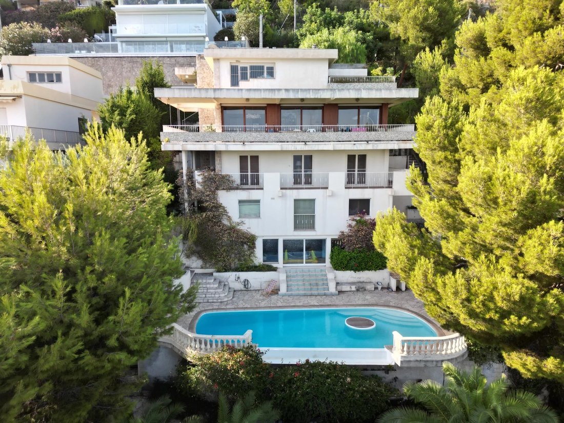 Villa in Èze, Provence-Alpes-Côte d'Azur, France 1 - 18669544