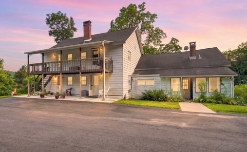 Winsted, Connecticut, United States 1