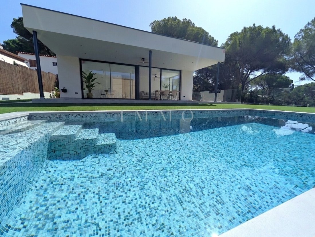Maison à Platja d'Aro, Catalogne, Espagne 1 - 18337349