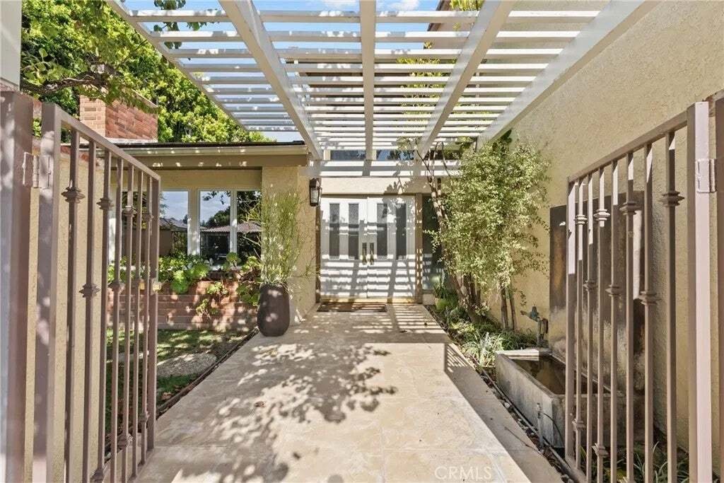 House in Los Angeles, California, United States 4 - 18663919