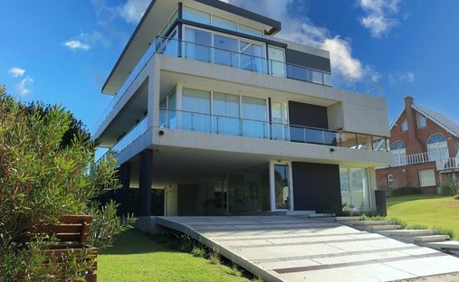 House in Cariló, Buenos Aires Province, Argentina 1