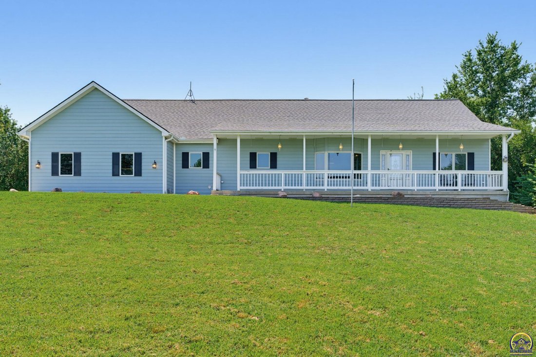 Topeka, Kansas, United States 5 - 18661358