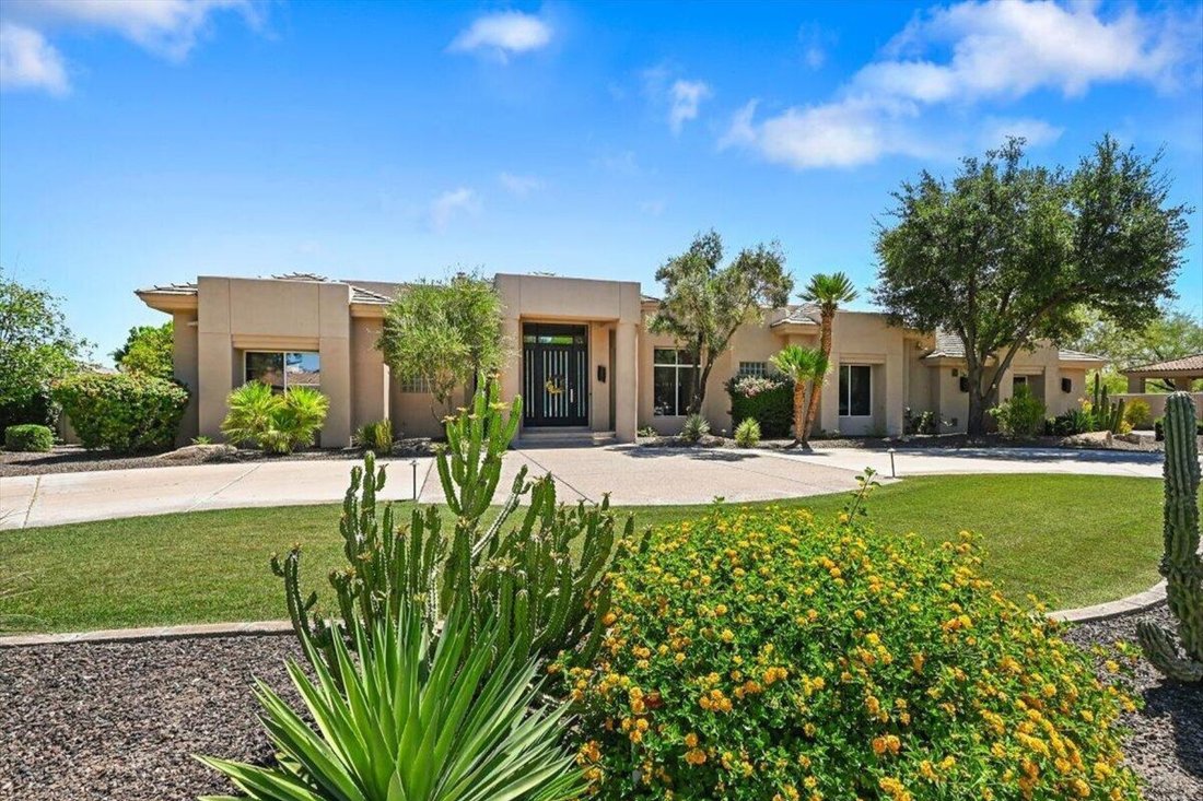 Paradise Valley, Arizona, United States 2 - 18666812