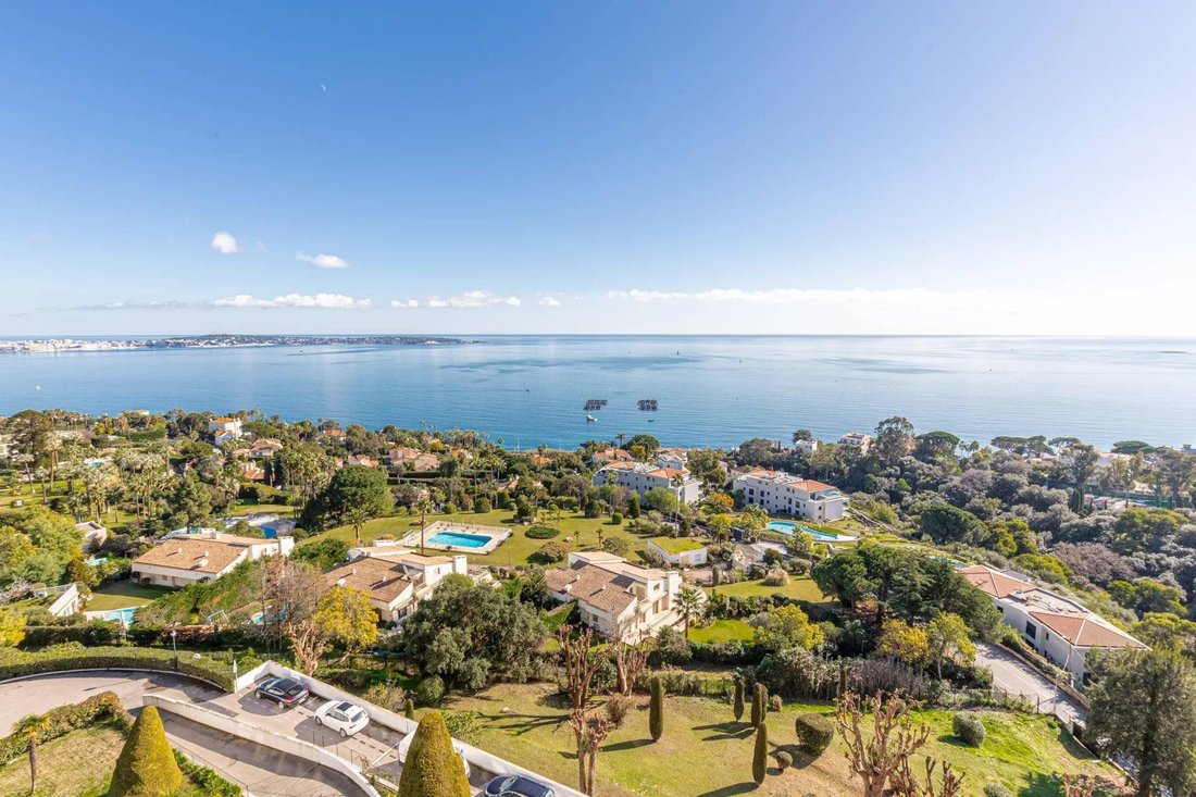 Apartment in Brusquet-Retenaou-Devens, Vallauris, France 1 - 17907057