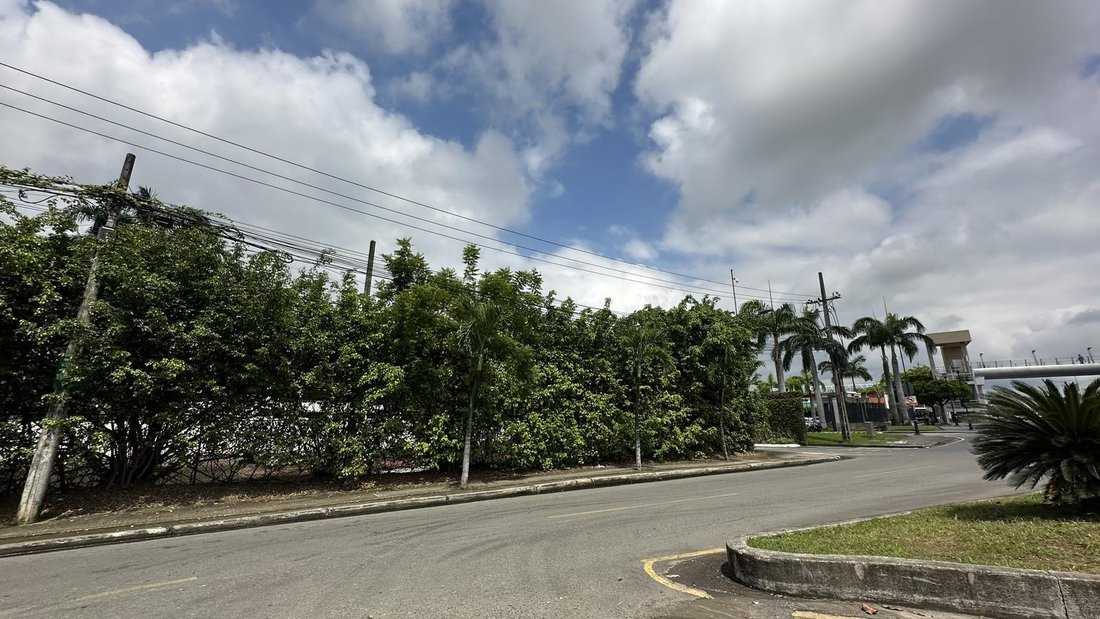 Land in Samborondón, Guayas, Ecuador 1 - 18660762