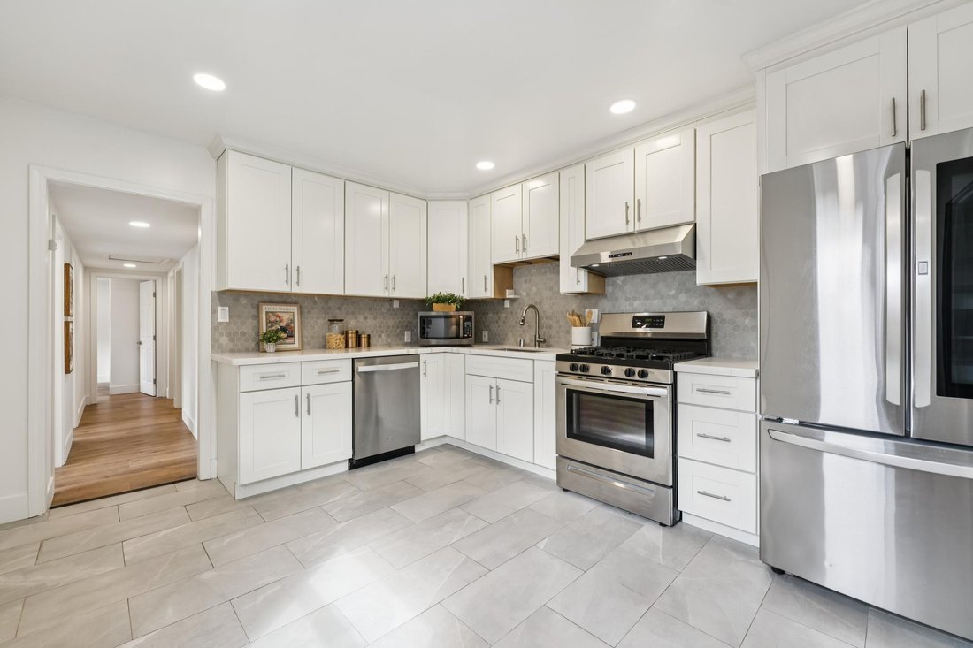 House in Oakland, California, United States 3 - 18660058