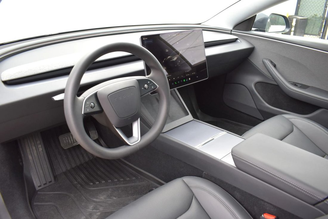 Sedan in Portland, OR, United States 3 - 18667147