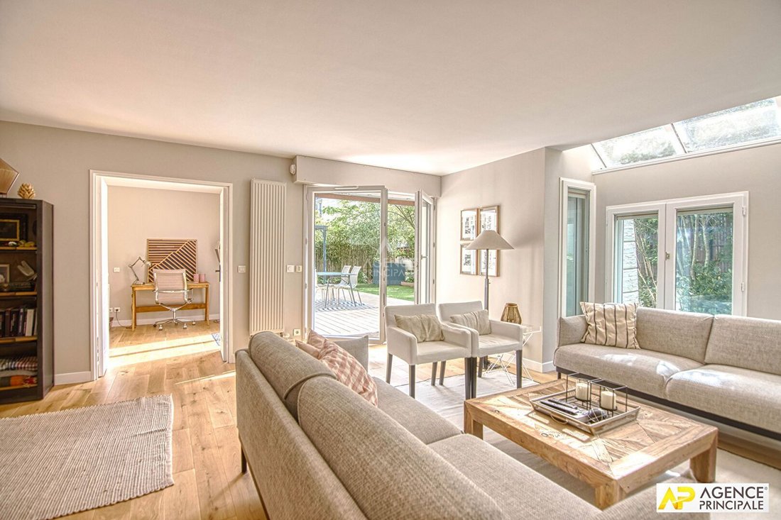 Apartment in Montreuil, Versailles, France 5 - 18660342